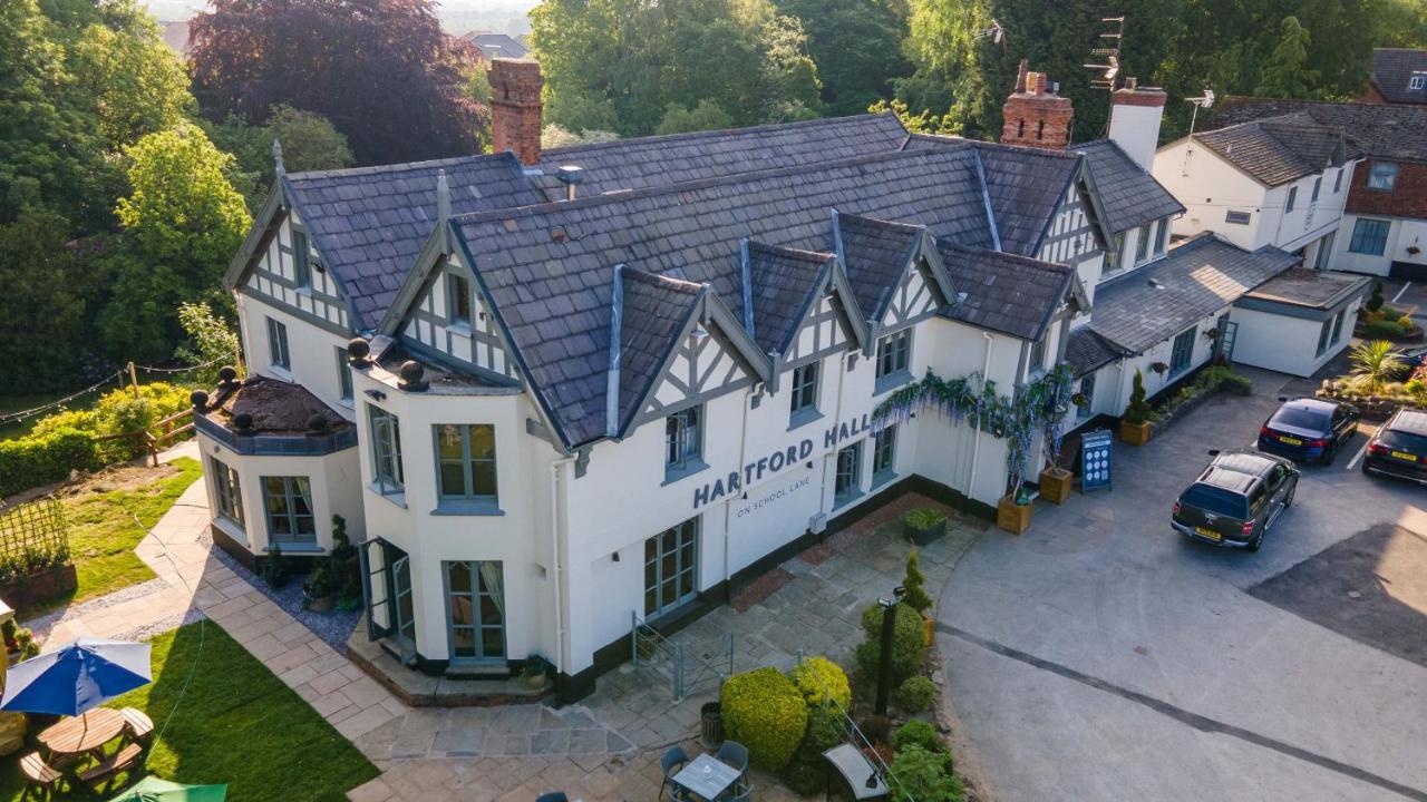 Hartford Hall On School Lane นอร์ทวิช ภายนอก รูปภาพ